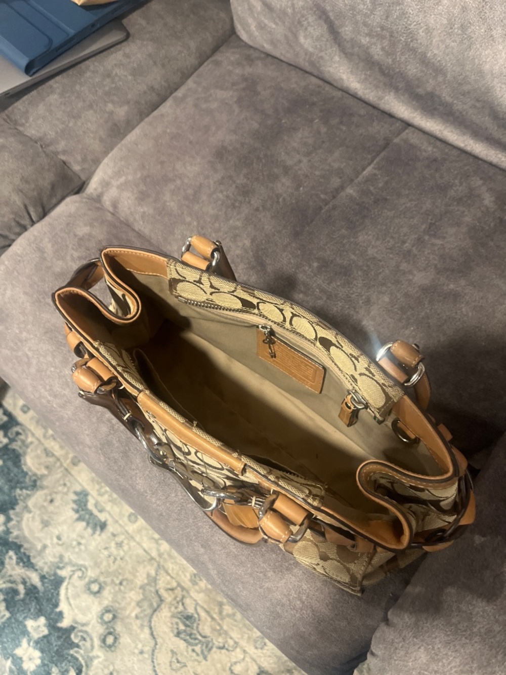 Coach Handbag - Picture 6 of 6